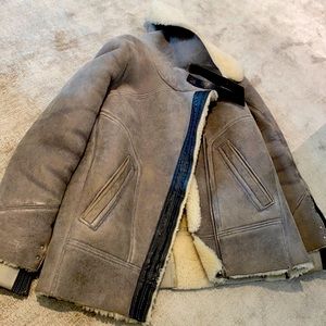 Gorgeous IRO shearling jacket is perfect for cold winter day SIZE 34